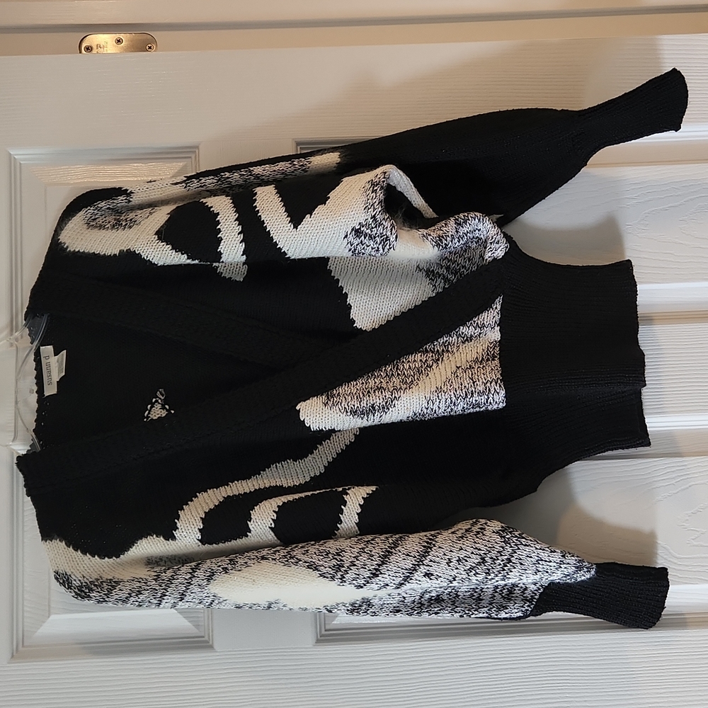 BEAUTIFUL SWEATER